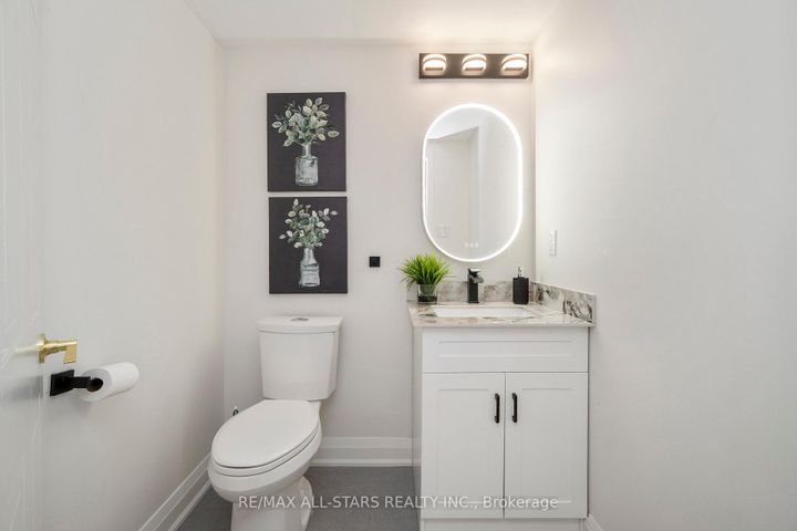 Photo 19 at 21 Rougehaven Way, Vinegar Hill, Markham