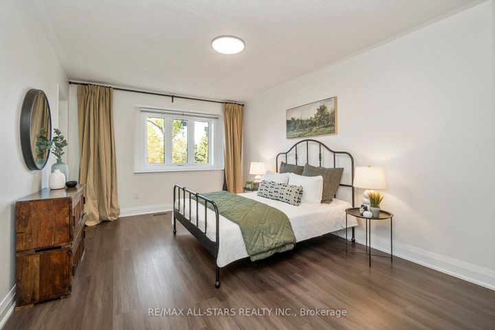 Photo 22 at 21 Rougehaven Way, Vinegar Hill, Markham