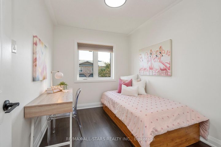Photo 27 at 21 Rougehaven Way, Vinegar Hill, Markham