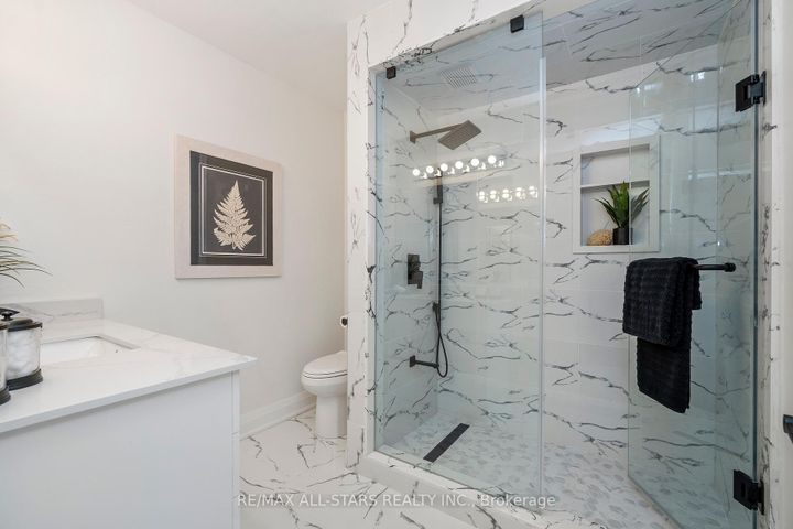 Photo 31 at 21 Rougehaven Way, Vinegar Hill, Markham