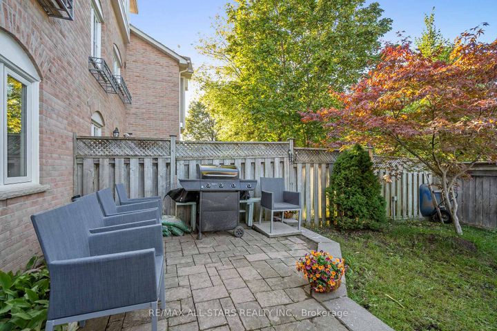 Photo 40 at 21 Rougehaven Way, Vinegar Hill, Markham