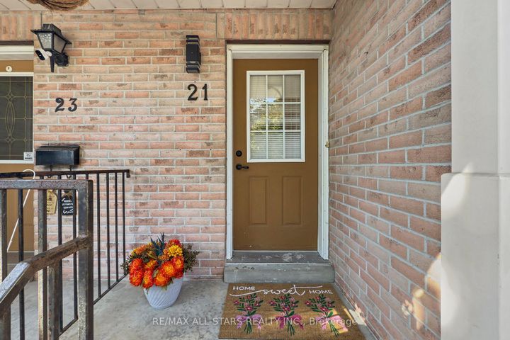 Photo 45 at 21 Rougehaven Way, Vinegar Hill, Markham