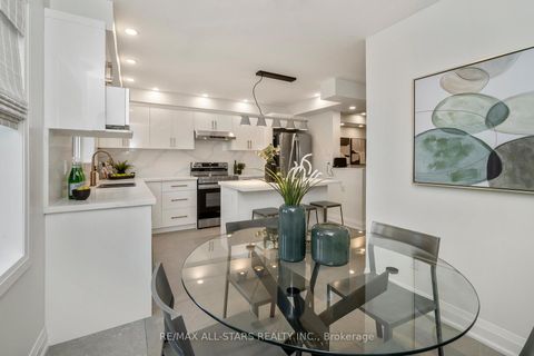 Photo 7 at 21 Rougehaven Way, Vinegar Hill, Markham