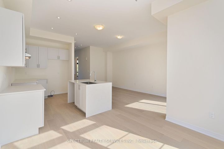 Photo 12 at 74 De La Roche Drive, Vellore Village, Vaughan