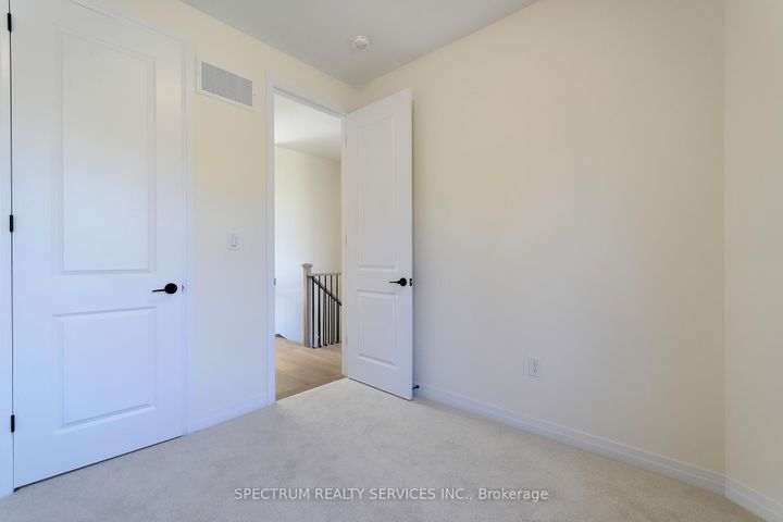 Photo 31 at 74 De La Roche Drive, Vellore Village, Vaughan