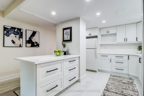 Photo 7 at 207 - 131 Beecroft Road, Westgate, Toronto