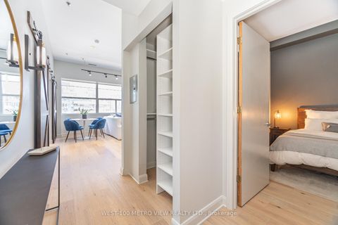 Photo 5 at 710 - 700 King Street W, Waterfront Communities C1, Toronto