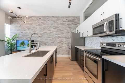Photo 11 at 710 - 700 King Street W, Waterfront Communities C1, Toronto