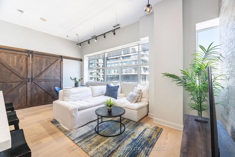 Photo 13 at 710 - 700 King Street W, Waterfront Communities C1, Toronto