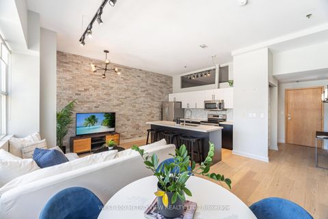 Photo 15 at 710 - 700 King Street W, Waterfront Communities C1, Toronto