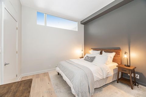 Photo 16 at 710 - 700 King Street W, Waterfront Communities C1, Toronto