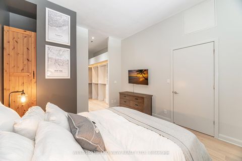 Photo 18 at 710 - 700 King Street W, Waterfront Communities C1, Toronto