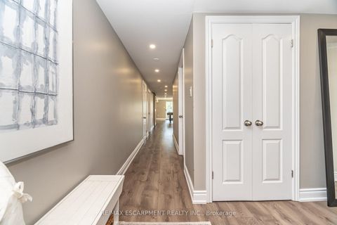Photo 21 at 154 Rainbow Drive, West Woodbridge, Vaughan
