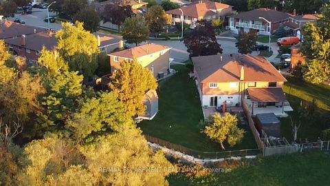 Photo 40 at 154 Rainbow Drive, West Woodbridge, Vaughan