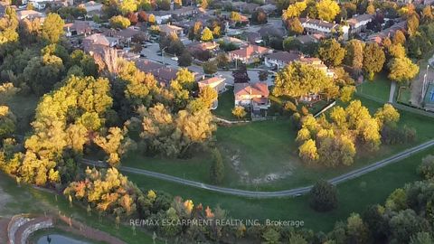 Photo 43 at 154 Rainbow Drive, West Woodbridge, Vaughan