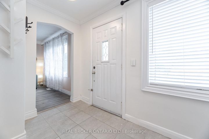 Photo 3 at 18 Adanac Drive, Cliffcrest, Toronto