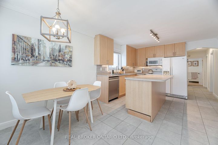 Photo 8 at 18 Adanac Drive, Cliffcrest, Toronto