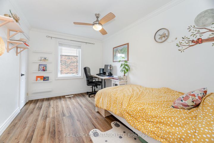 Photo 11 at 18 Adanac Drive, Cliffcrest, Toronto