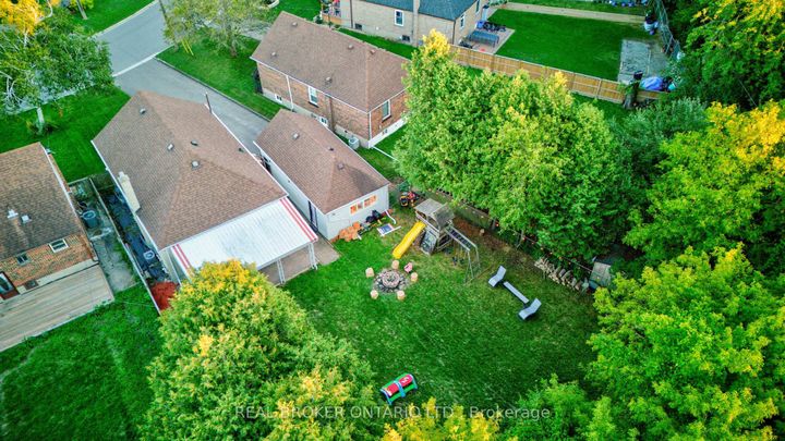 Photo 40 at 18 Adanac Drive, Cliffcrest, Toronto