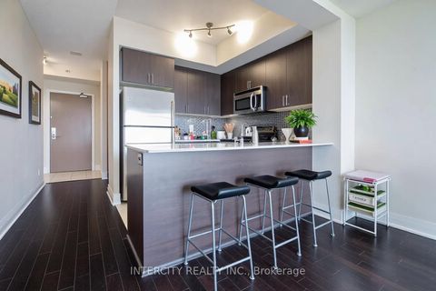 Photo 4 at 1102 - 520 Steeles Avenue W, Yorkhill, Vaughan