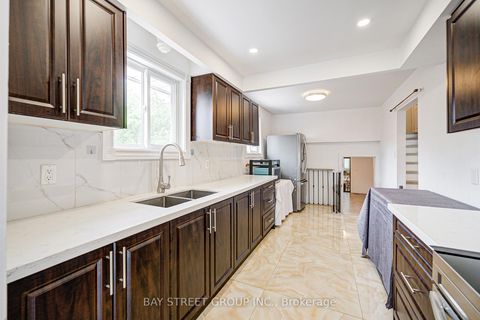 Photo 5 at 64 Rakewood Crescent, L'Amoreaux, Toronto