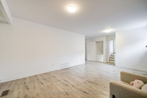 Photo 19 at 64 Rakewood Crescent, L'Amoreaux, Toronto