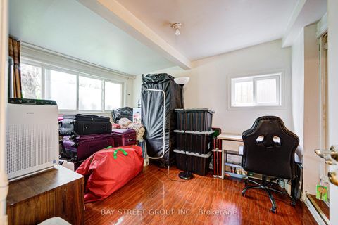 Photo 31 at 64 Rakewood Crescent, L'Amoreaux, Toronto