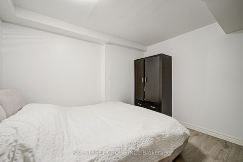 Photo 41 at 64 Rakewood Crescent, L'Amoreaux, Toronto