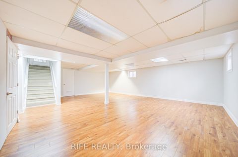 Photo 37 at 17 Bramble Drive, Don Mills, Toronto