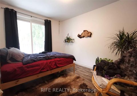 Photo 4 at 27 Shippigan Crescent, Don Valley Village, Toronto
