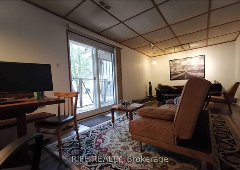 Photo 7 at 27 Shippigan Crescent, Don Valley Village, Toronto