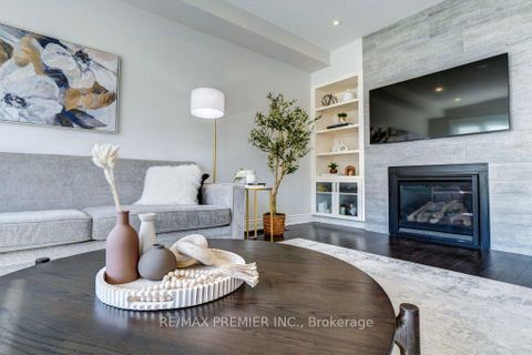 Photo 9 at 15 Kincardine Street, Kleinburg, Vaughan