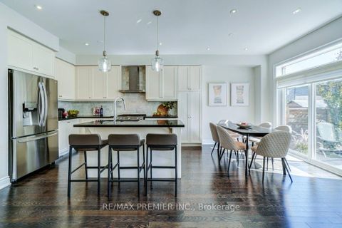 Photo 12 at 15 Kincardine Street, Kleinburg, Vaughan