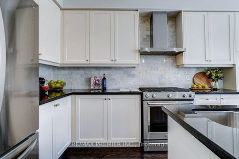 Photo 13 at 15 Kincardine Street, Kleinburg, Vaughan