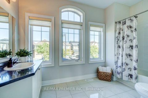 Photo 26 at 15 Kincardine Street, Kleinburg, Vaughan