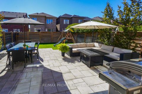 Photo 40 at 15 Kincardine Street, Kleinburg, Vaughan