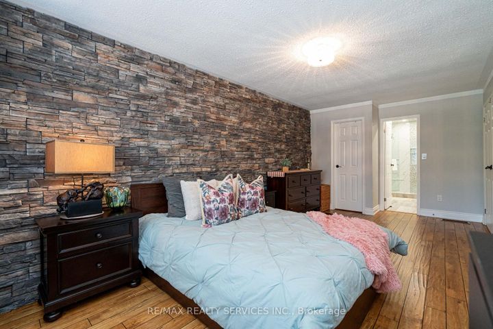 Photo 25 at 1160 Mccraney Street E, CP College Park, Oakville