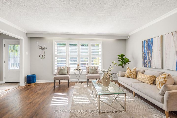 Photo 6 at 32 Sir Bedevere Place, Markham Village, Markham