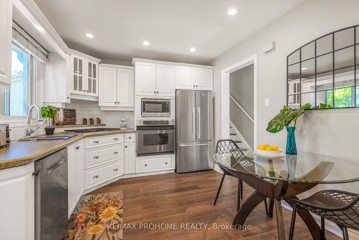 Photo 11 at 32 Sir Bedevere Place, Markham Village, Markham
