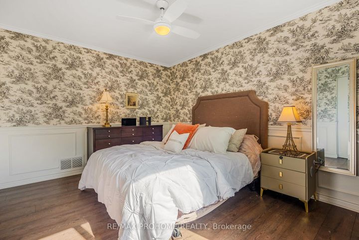 Photo 16 at 32 Sir Bedevere Place, Markham Village, Markham