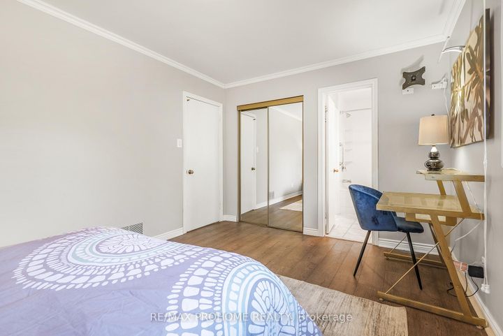 Photo 18 at 32 Sir Bedevere Place, Markham Village, Markham