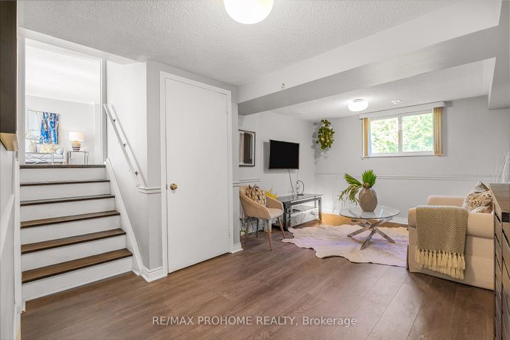 Photo 21 at 32 Sir Bedevere Place, Markham Village, Markham