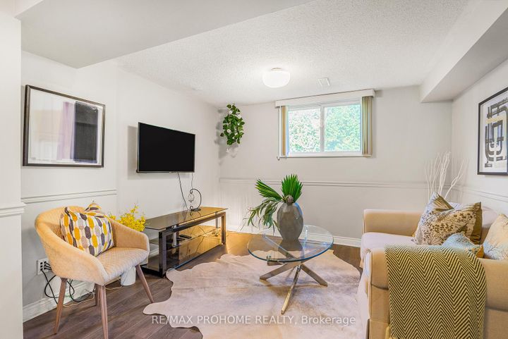 Photo 22 at 32 Sir Bedevere Place, Markham Village, Markham