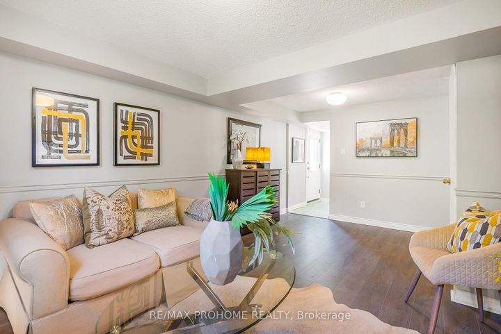 Photo 23 at 32 Sir Bedevere Place, Markham Village, Markham