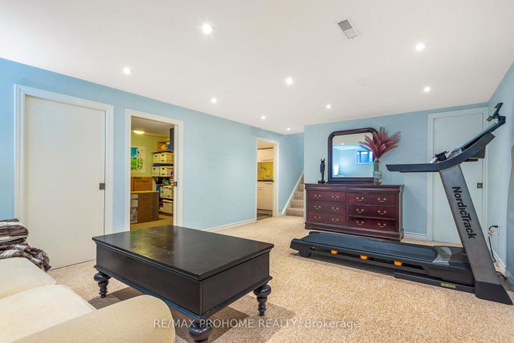 Photo 27 at 32 Sir Bedevere Place, Markham Village, Markham