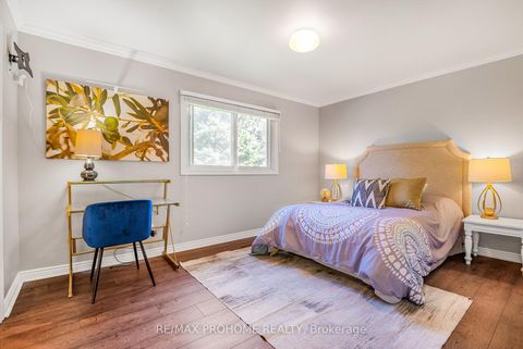 Photo 17 at 32 Sir Bedevere Place, Markham Village, Markham