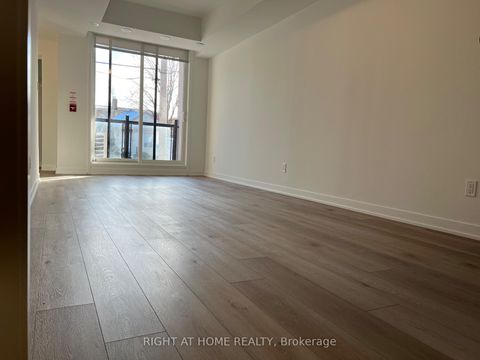 Photo 6 at 5 - 10 Marquette Avenue, Lawrence, Toronto