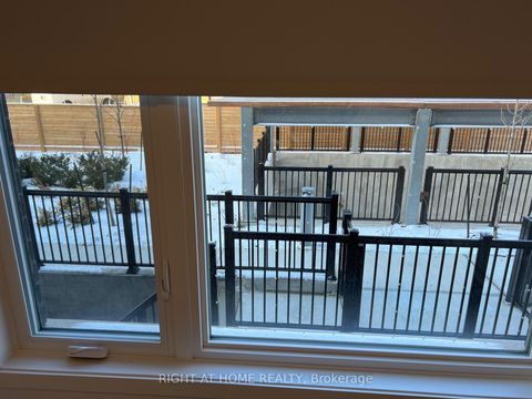 Photo 16 at 5 - 10 Marquette Avenue, Lawrence, Toronto