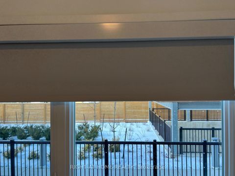 Photo 17 at 5 - 10 Marquette Avenue, Lawrence, Toronto