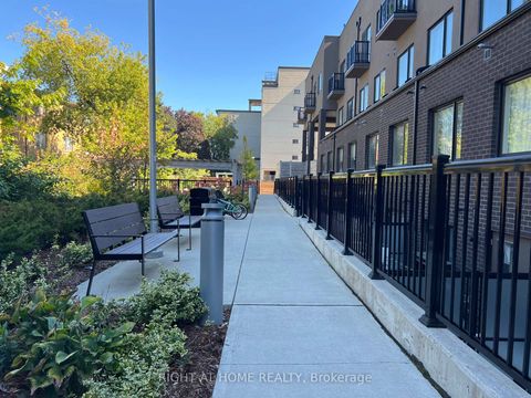 Photo 22 at 5 - 10 Marquette Avenue, Lawrence, Toronto